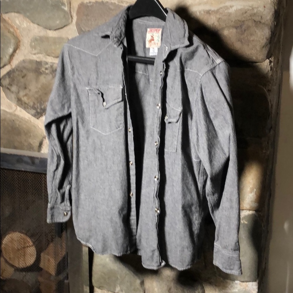 CHIPIE Rancher style button down shirt. Dark gray